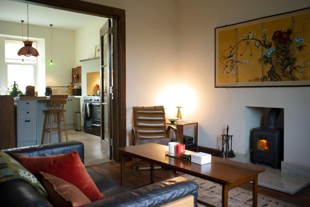 The Presbytery, فورس المظهر الخارجي الصورة